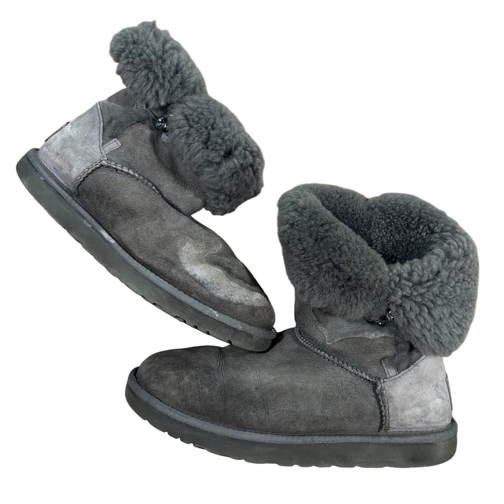 Y2K UGG Bailey Button Bling Grey Suede Sheepskin Boots Swarovski Crystal Size 9‎